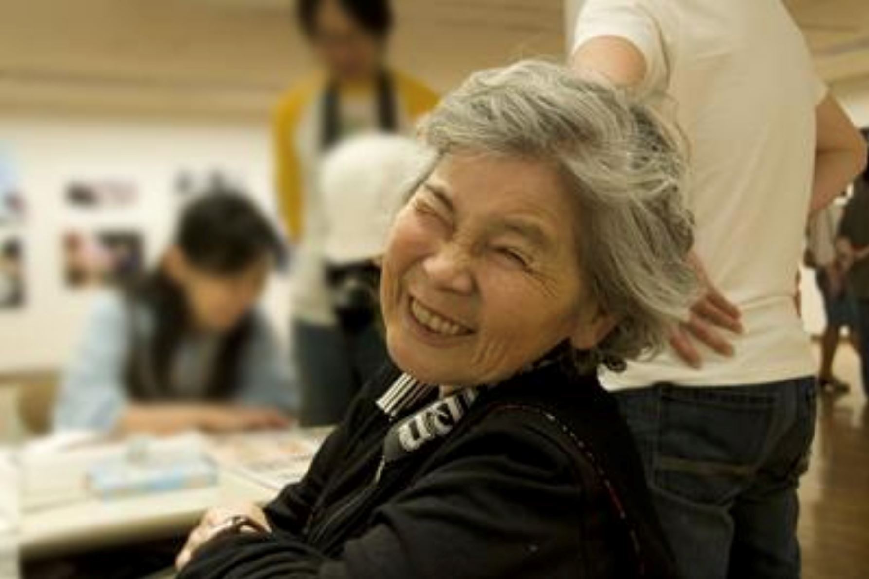 nenek umur 89 tahun ini lebih fotogenik dan kreatif dari kebanyakkan kita