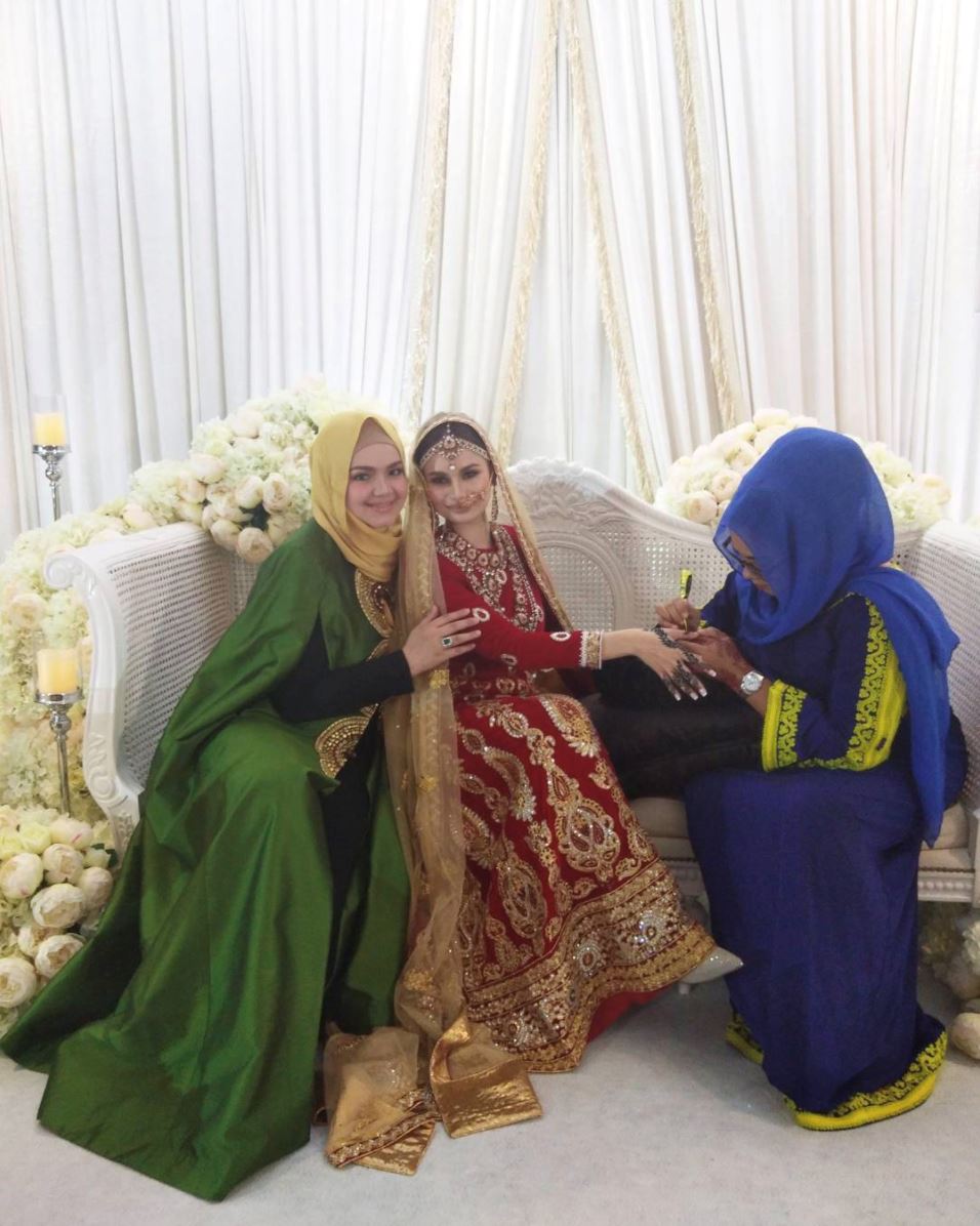 selesai majlis berinai, izara aishah dah macam bintang bollywood