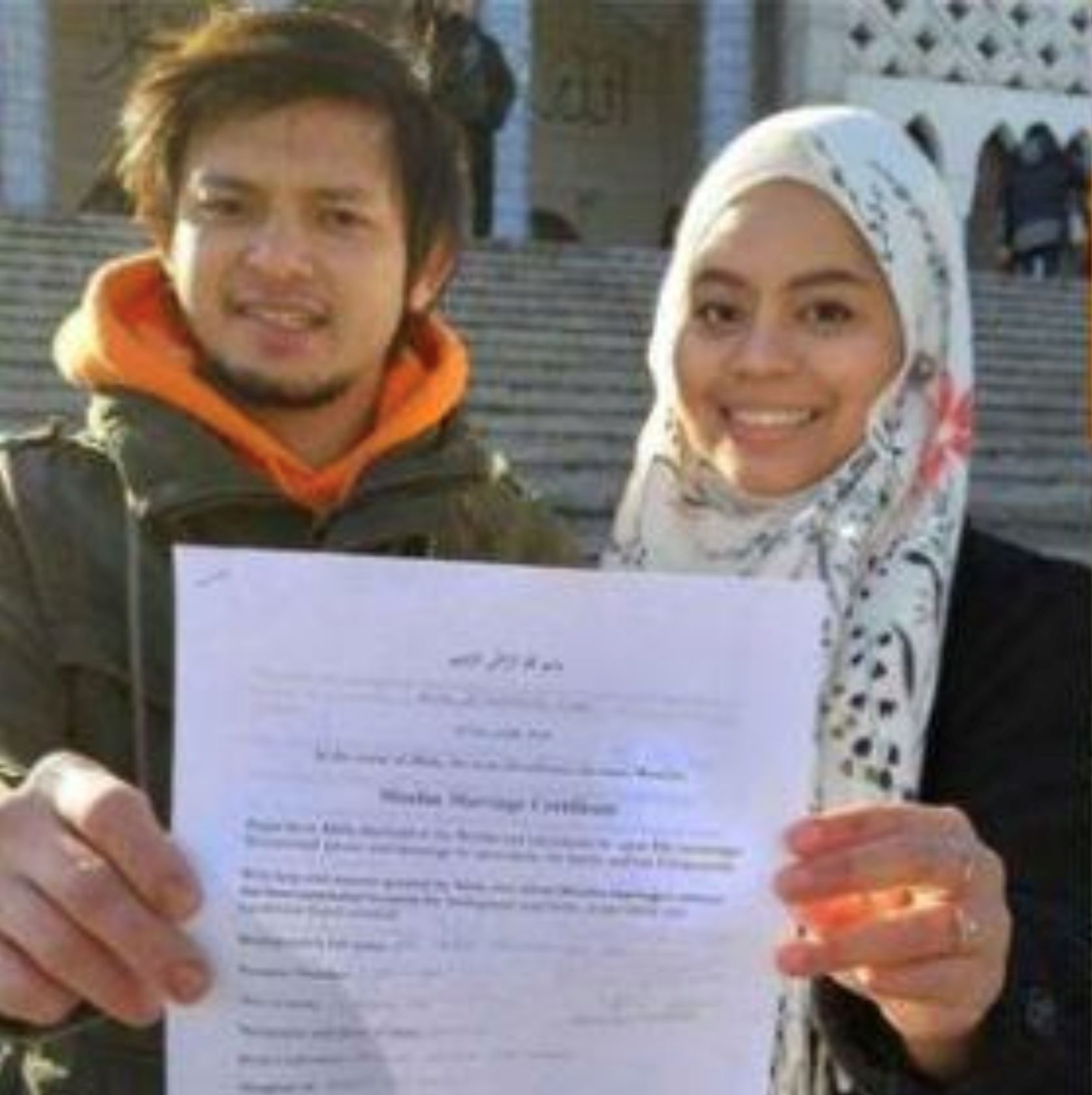 simple je, pasangan malaysia ni kahwin dalam kedai buku di korea