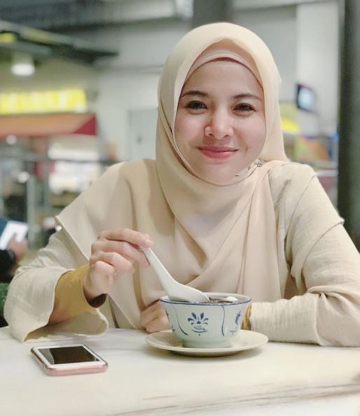 berhijab sepenuhnya, peminat puji ardell aryana semakin cantik 