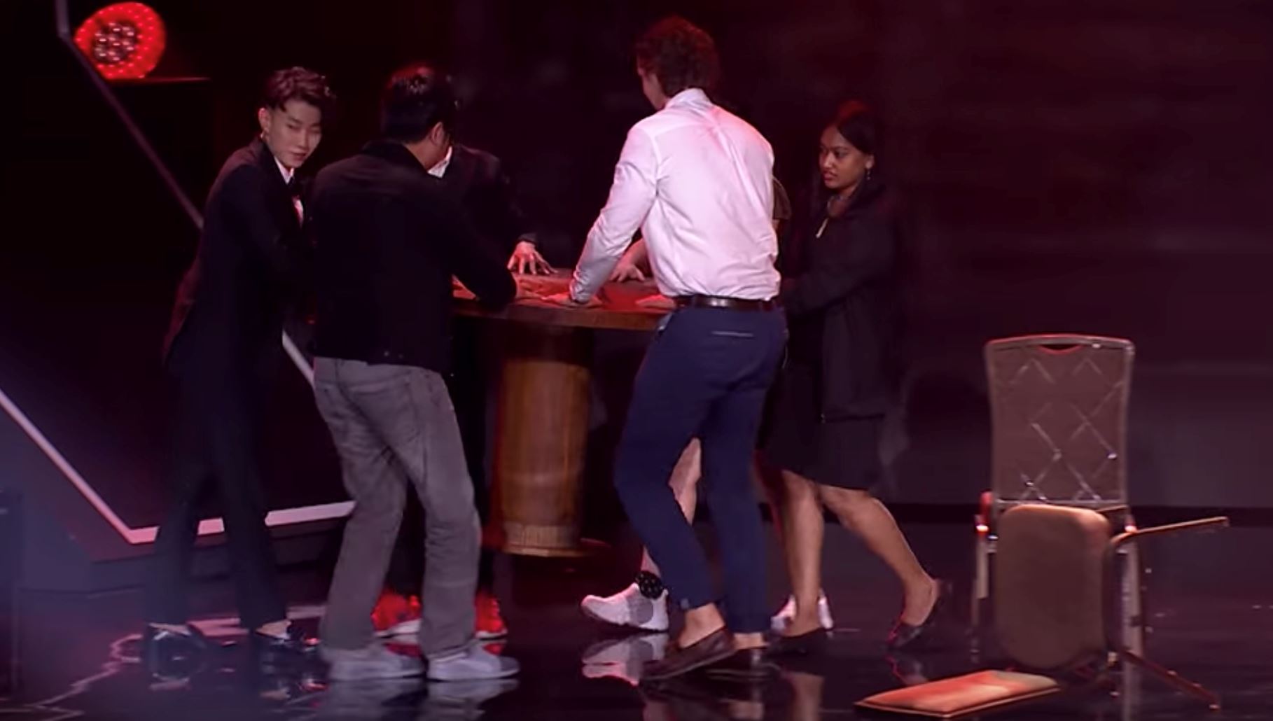 baca fikiran, the sacred riana buat juri jay park tercengang