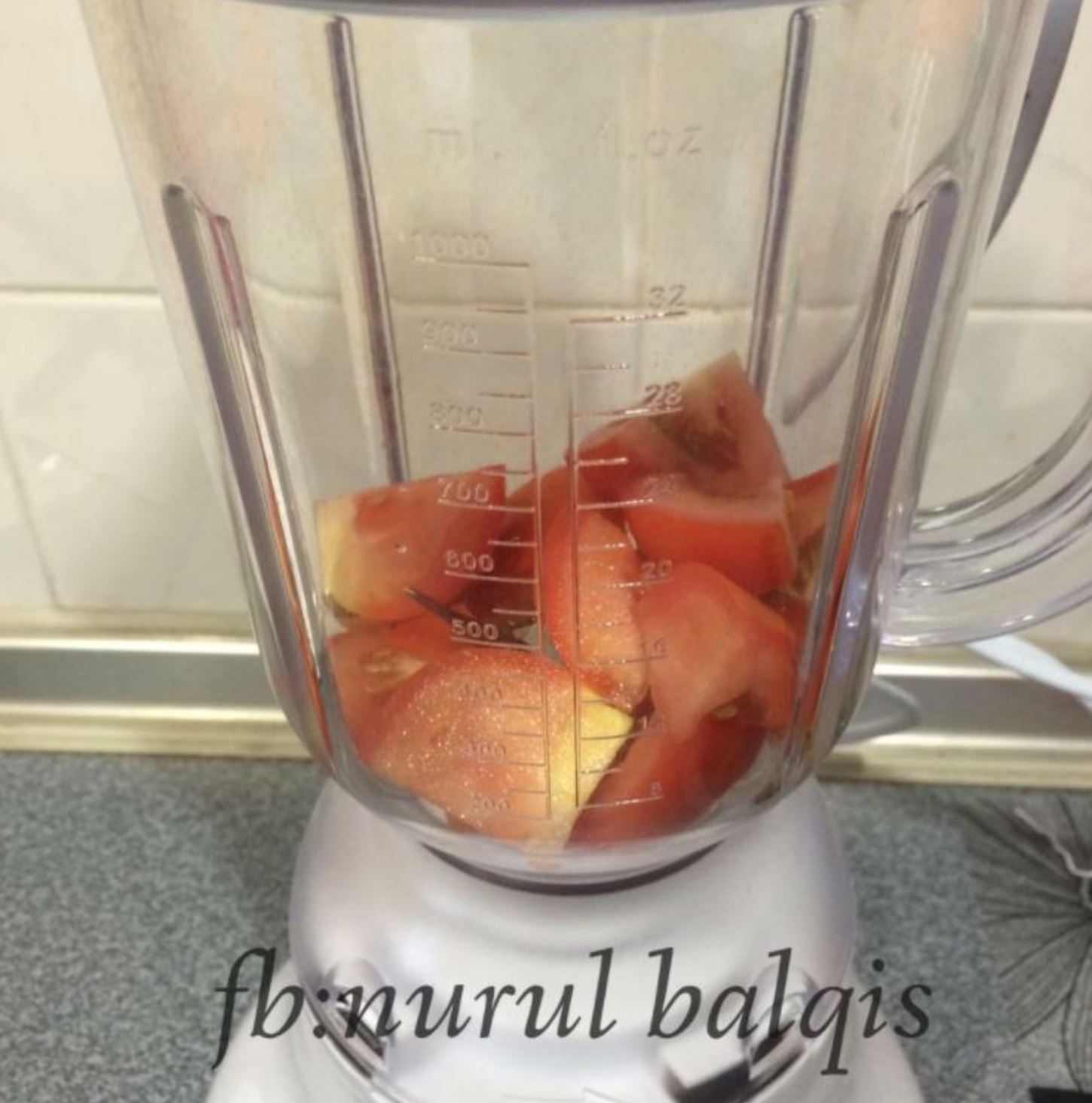 guna ais kiub tomato untuk dapat kulit lebih cerah? ini caranya!