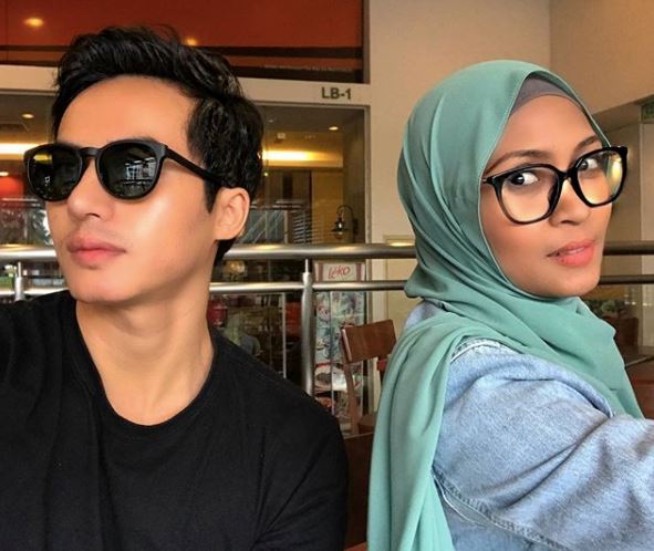 apa sebenarnya status hubungan siti nordiana dan zoey rahman ?