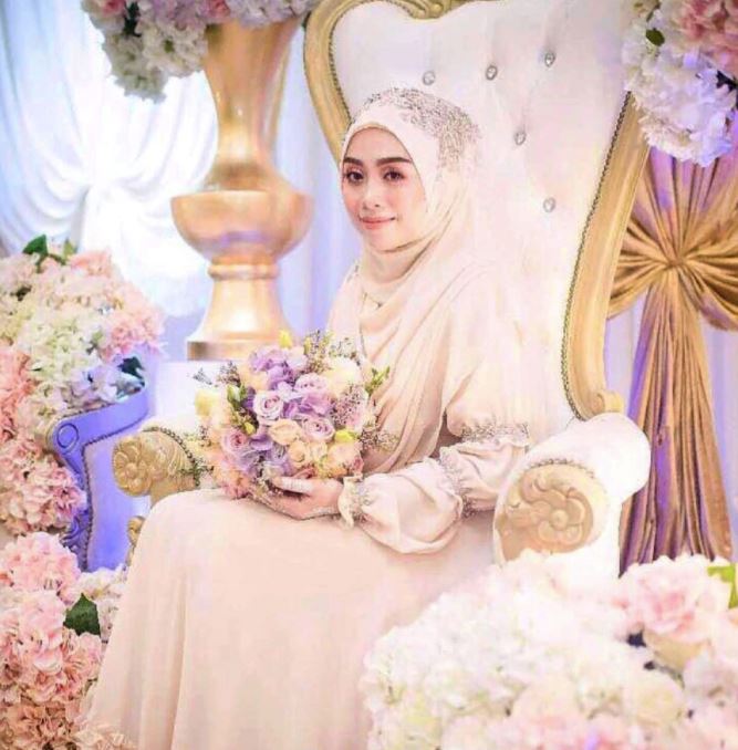 tasha manshahar bertunang dengan jejaka dari melaka