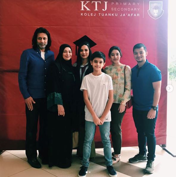 please dont be like your sister. netizen puji adik neelofa, athisha khan