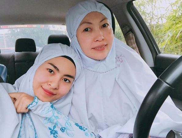 saya terima jika jodoh ibu sampai dulu - wany hasrita