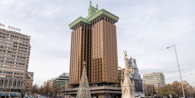 bangunan di sepanyol ini sengaja di bina terbalik, tapak bangunan atas langit