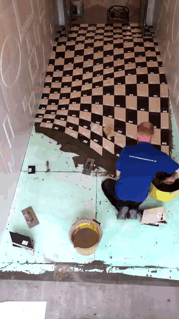 nak halang orang berlari, terpaksa pasang lantai ilusi macam ni