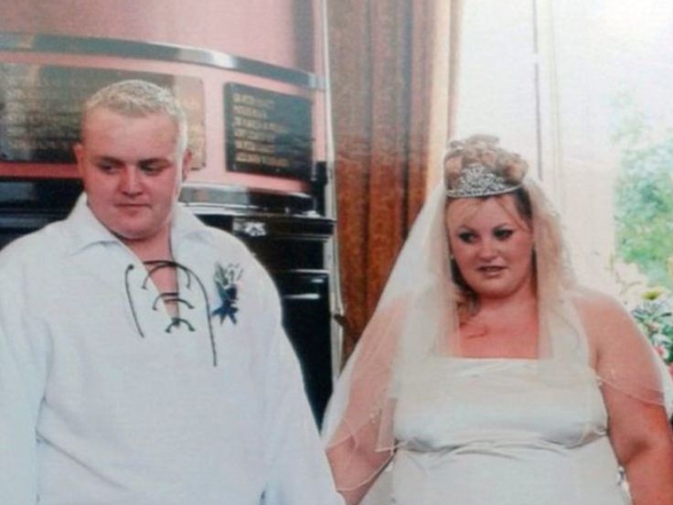 pasangan ini berkahwin semula selepas sama-sama turun 89 kilogram!