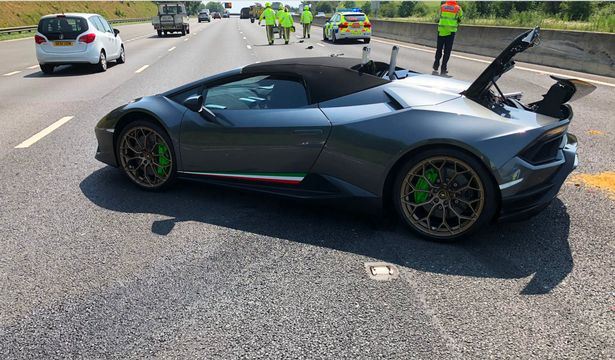 lamborghini remuk lepas 20 minit baru ambil dari kedai