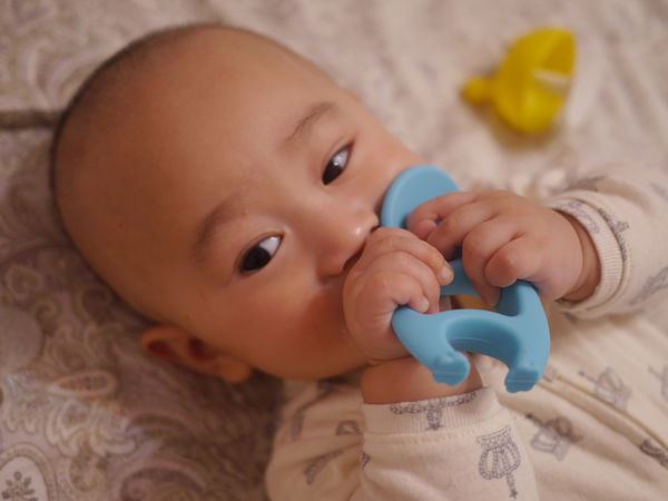 Parents Kena Baca! Kajian Baharu Bongkar Risiko Plastik Pada Kesihatan Baby