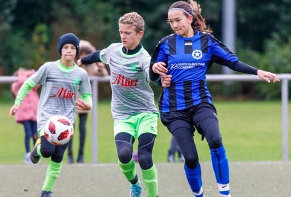 tahniah! gadis 15 tahun dari malaysia ini sertai pasukan fc bayern munich