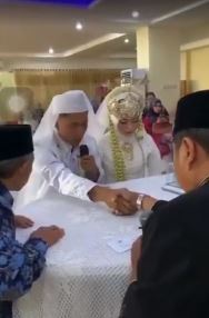bapa teruja anak sah angkat nikah, tepuk meja sampai pecah!