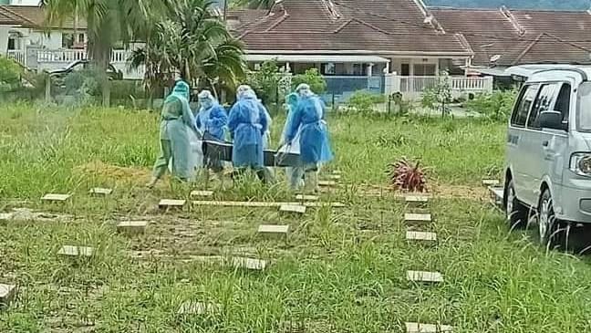 ditemui mati tepi jalan, kkm kesan kontak rapat mangsa covid-19 jalan kaki balik kampung