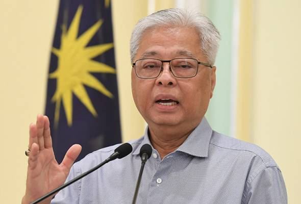 ada individu tulis nama superman sebelum masuk premis, 