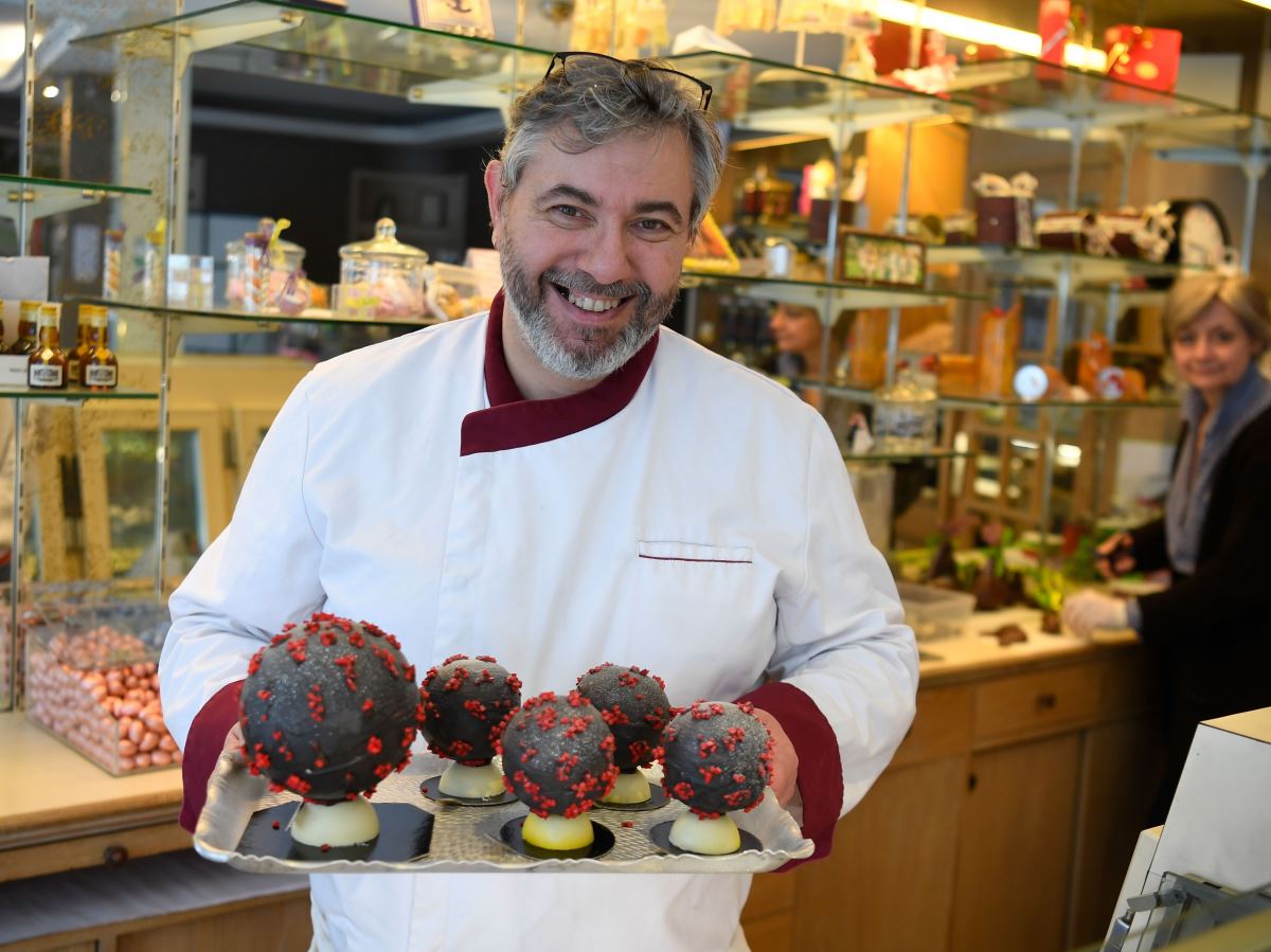 dua orang chef ini perkenalkan tema covid-19 dalam makanan