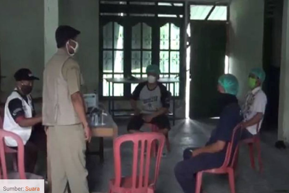 indonesia denda rakyat degil kuarantin dengan kurung mereka dalam rumah berhantu