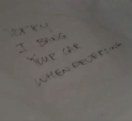 sudahlah langgar, mohon maaf guna marker pen atas badan kereta pula