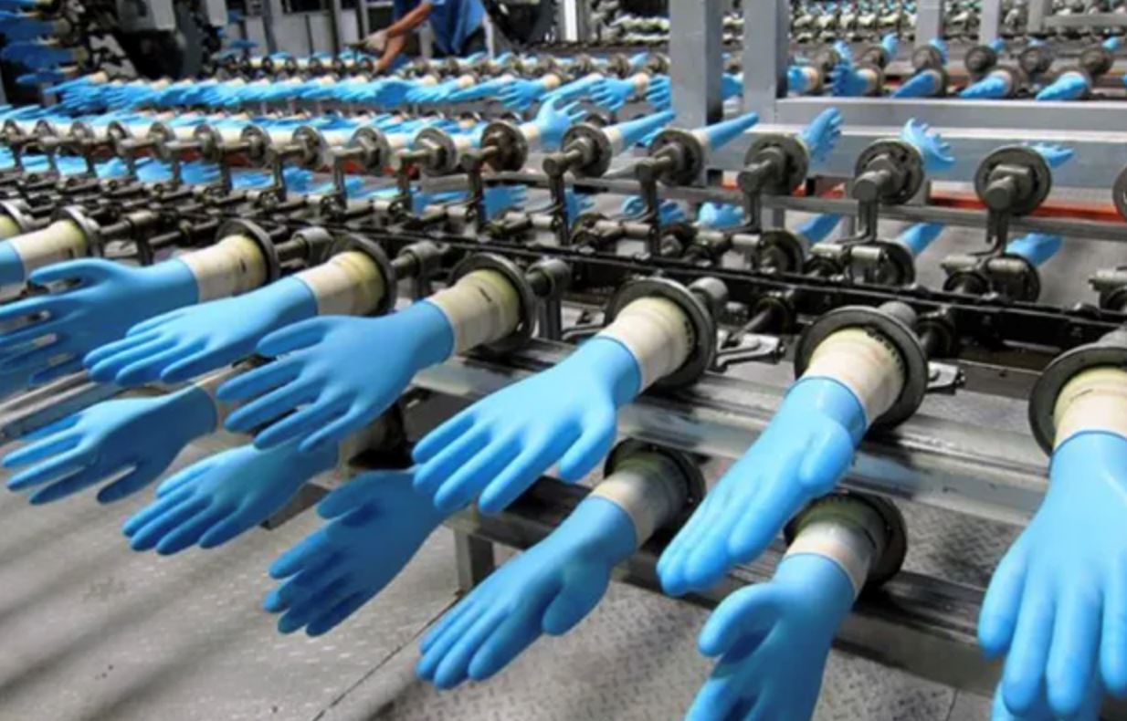 warga uk kena sekolah lepas persoalkan kualiti gloves buatan malaysia