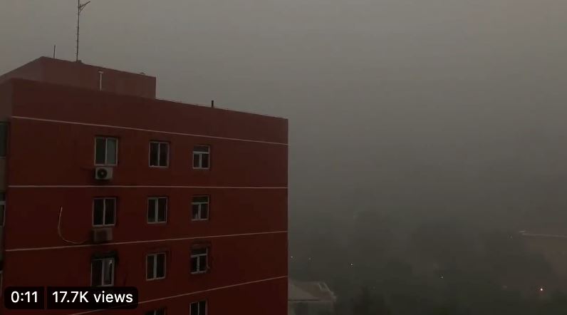 langit cerah tiba-tiba tukar gelap macam malam di beijing cetus tanda tanya