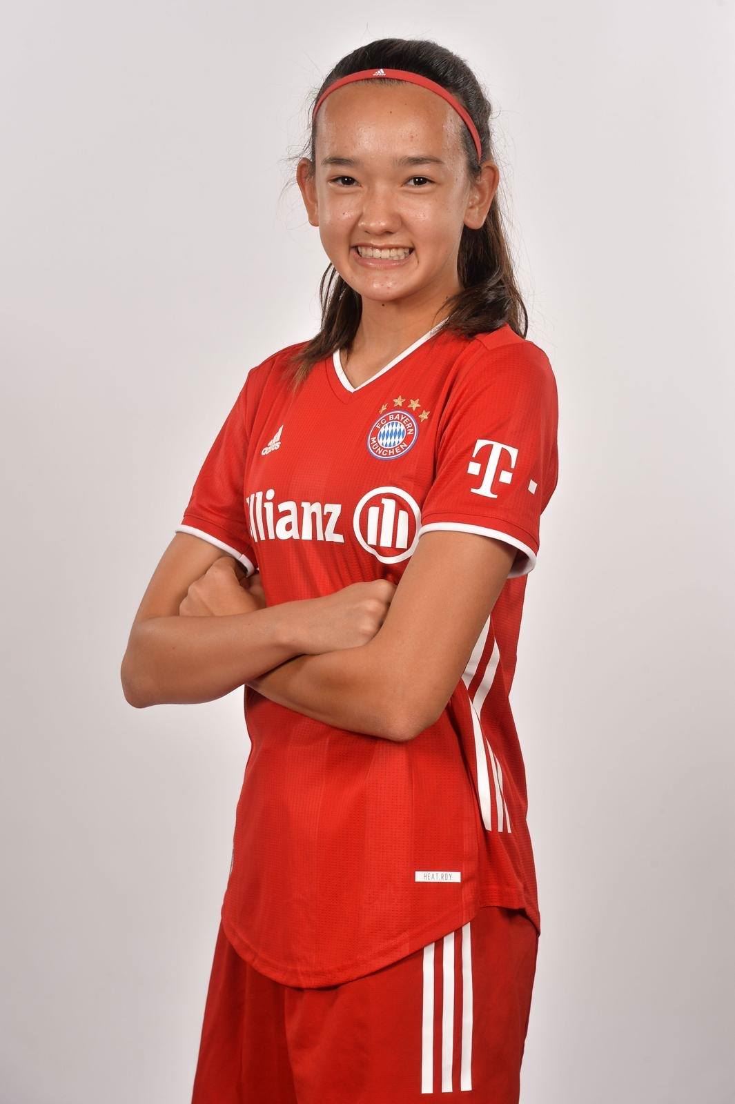 tahniah! gadis 15 tahun dari malaysia ini sertai pasukan fc bayern munich