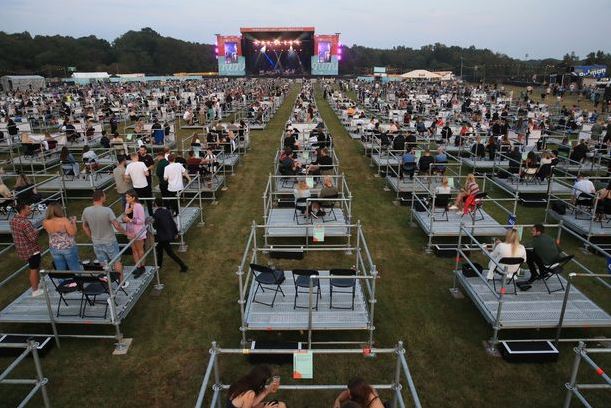 akan dikekalkan masa depan, ini keadaan konsert live dengan social distancing