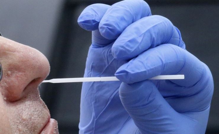 dikatakan cuba buat sendiri ujian covid-19, lelaki tertelan batang swab