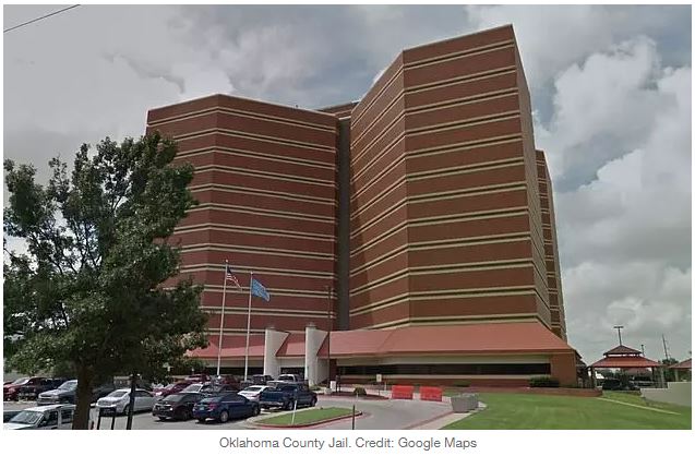 tahanan penjara as diseksa dengar lagu baby shark tanpa henti