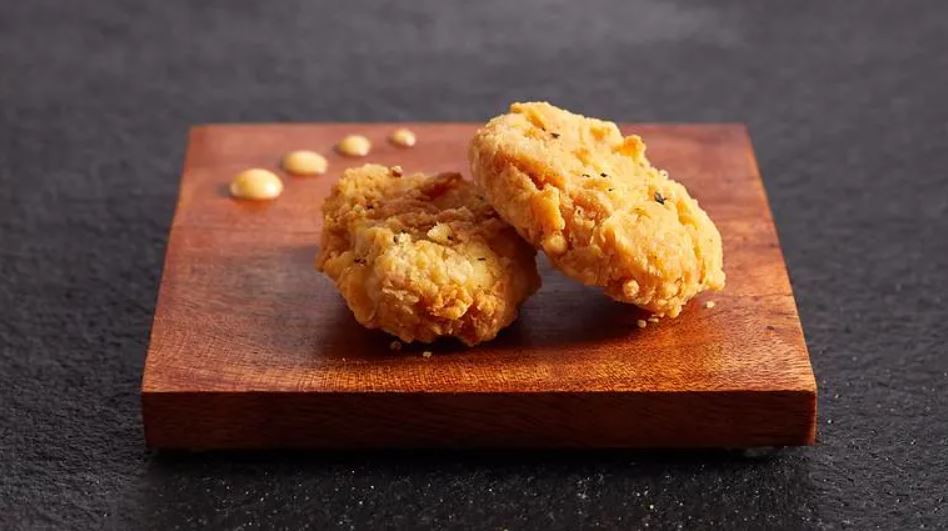 singapura bakal nikmati daging ayam buatan makmal