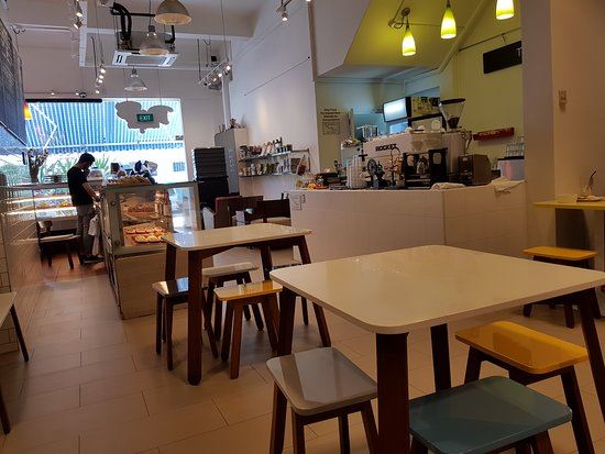 dah boleh makan di restoran ikut pada kapasiti meja