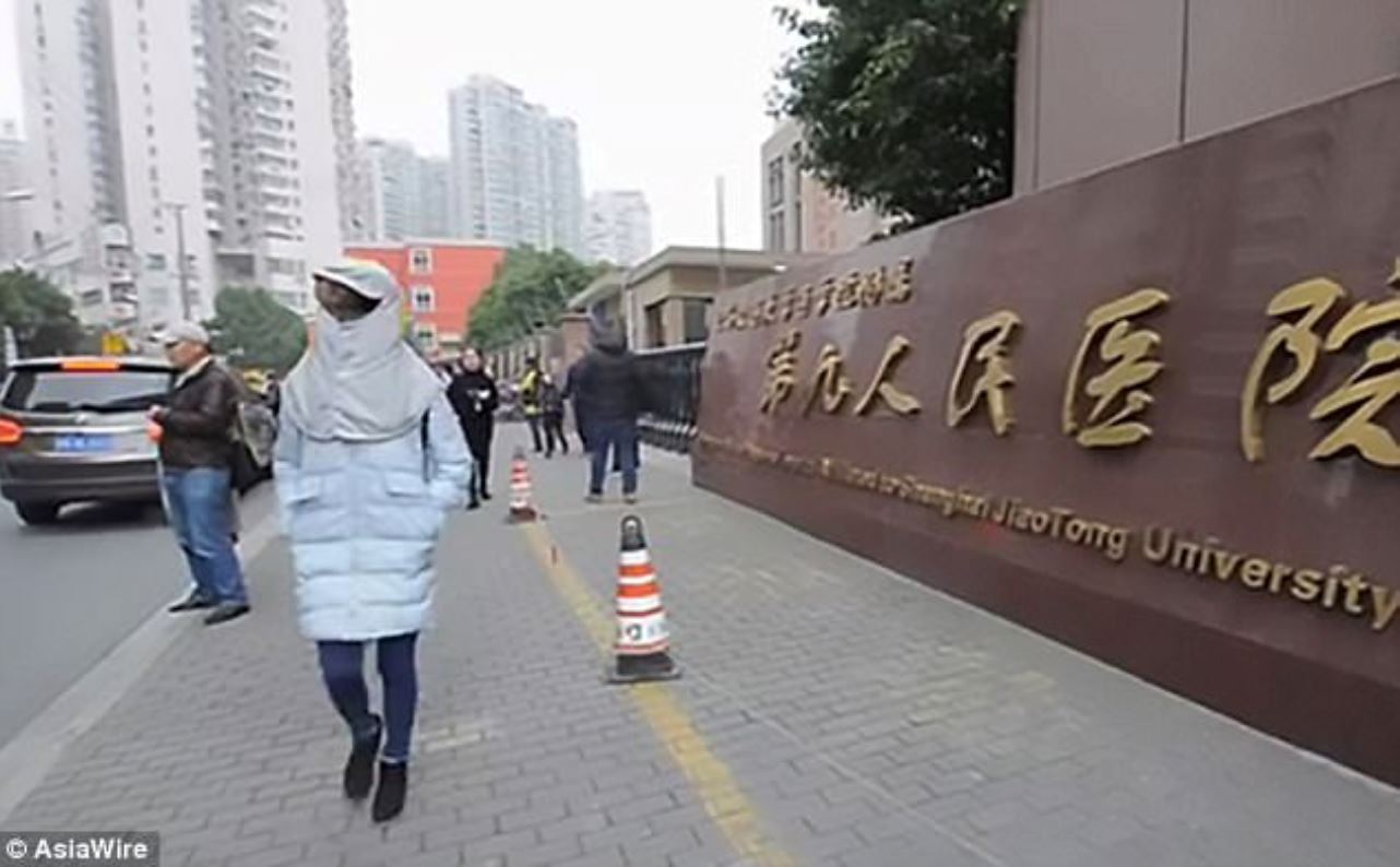 nak buang kanser, doktor kena tanam 4 belon bawah muka gadis ini