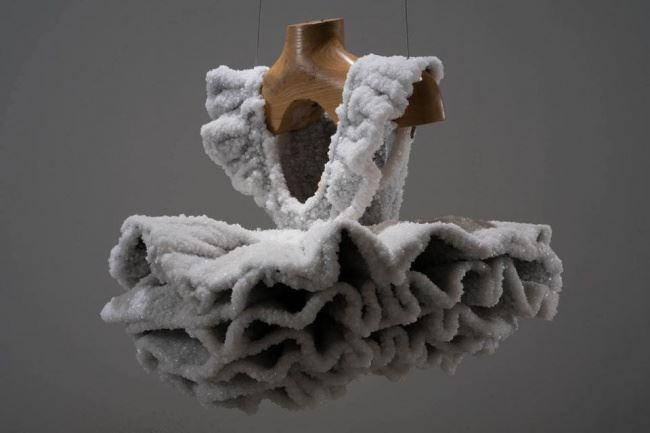 letak barang dalam laut mati, hasilnya ? memang cantik !