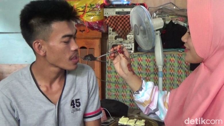 pengantin lelaki selepas peluk bekas kekasih di majlis pekahwinannya