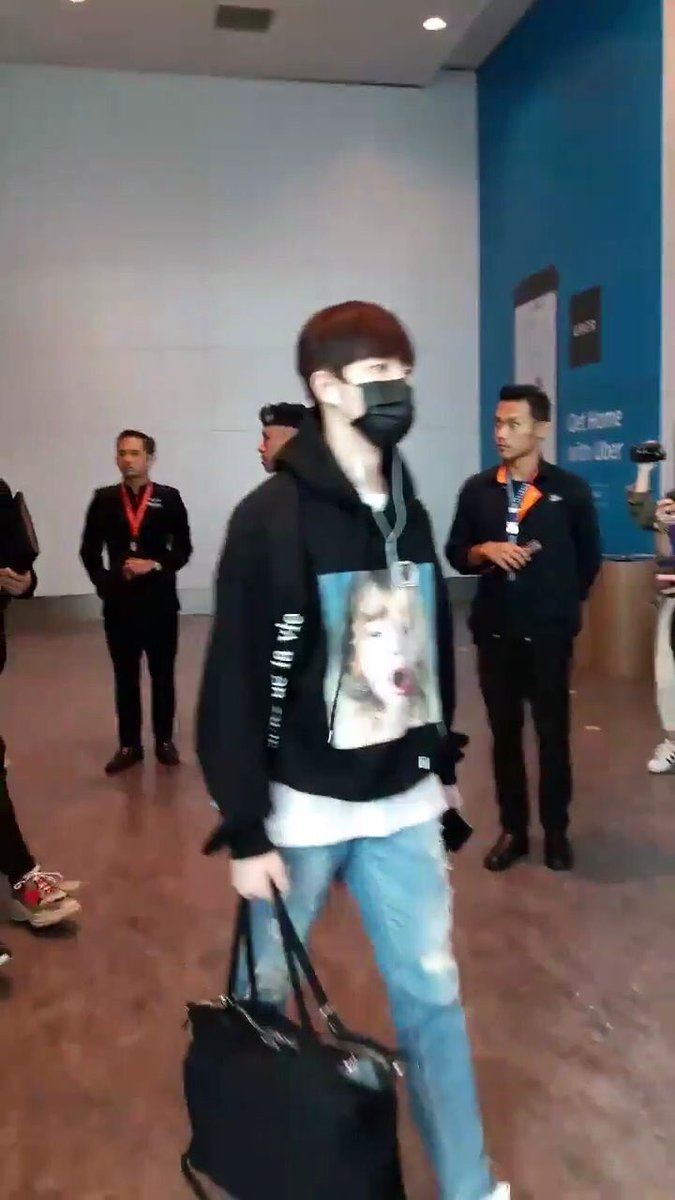  sudah tiba di kuala lumpur, peminat teruja kenapa wanna one datang awal 