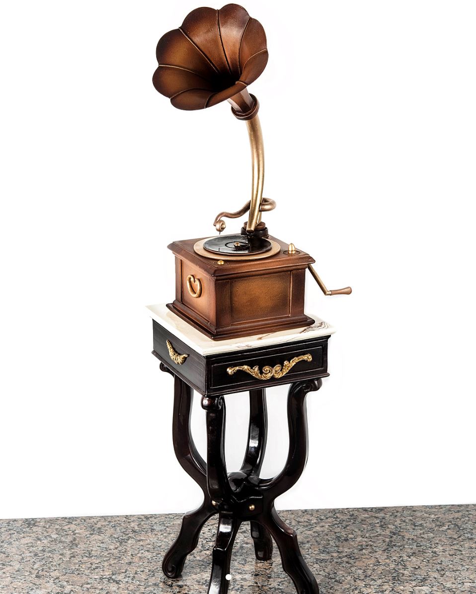 macam tak percaya je semua ni sebenarnya dibuat daripada coklat?