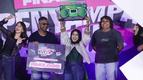 [VIDEO] ERA Umum Pelapis Baharu Untuk Gegarkan Industri Radio, Der Tepati Ramalan Netizen!