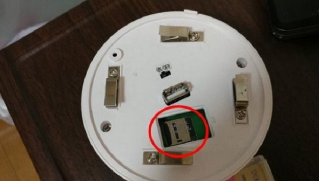 anda mungkin rasa ini pengesan asap, tapi sebenarnya kamera tertutup!