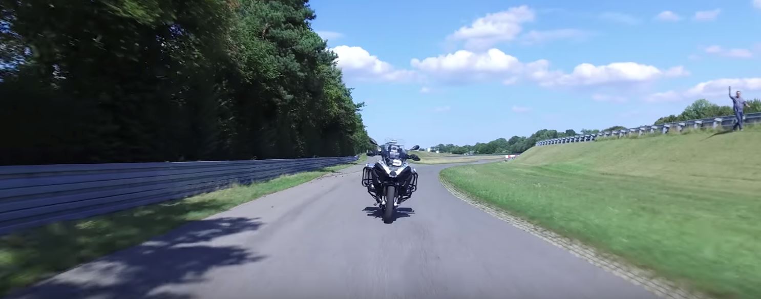 macam ghost rider, motosikal drive sendiri tanpa pemandu kini di cipta