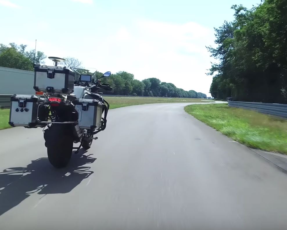 macam ghost rider, motosikal drive sendiri tanpa pemandu kini di cipta