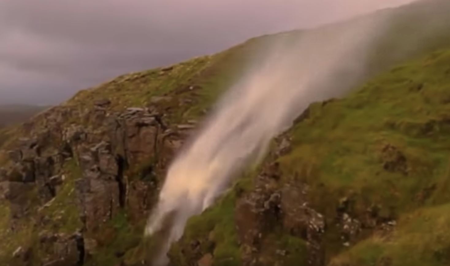 ribut helene jadi punca kenapa air terjun mengalir ke atas