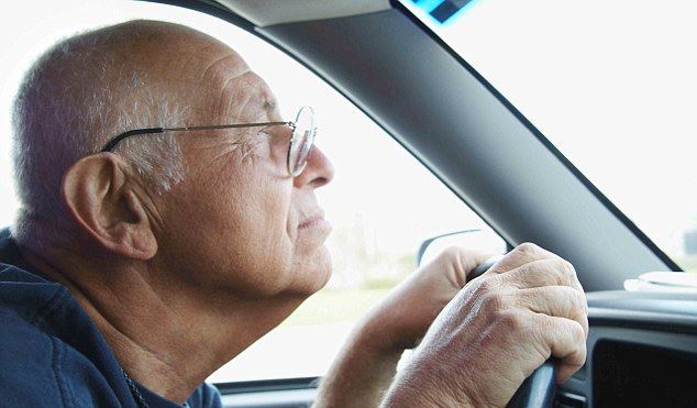 pandu perlahan juga boleh jadi punca accident dan traffic jam, pemandu lain boleh hilang sabar 
