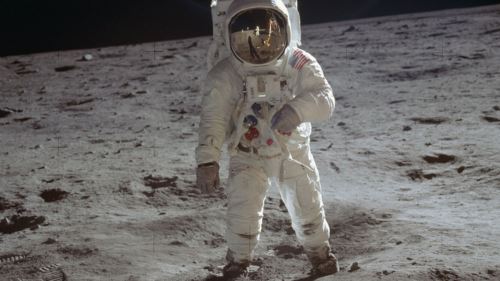 Terbang ke Angkasa, Gaji Tak Setinggi Bintang: Realiti Jadi Angkasawan NASA