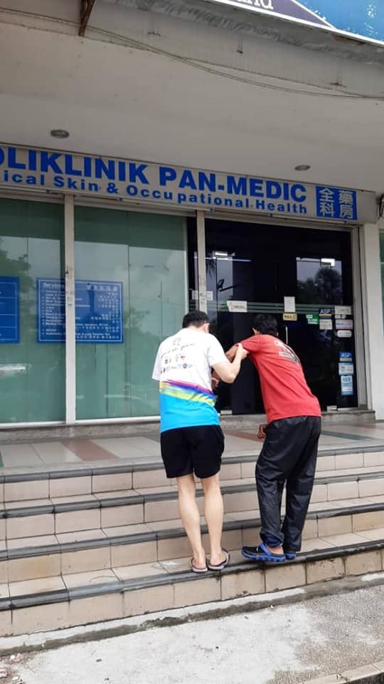 pemuda terlanggar kereta uncle cina, tapi tindakan uncle ini buat ramai terharu