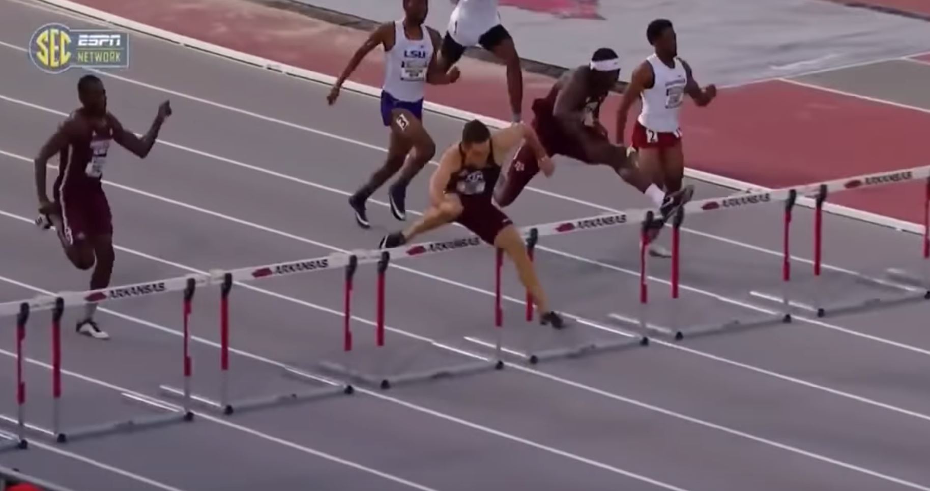 demi sekalung emas, pelari sanggup buat macam ni untuk menang