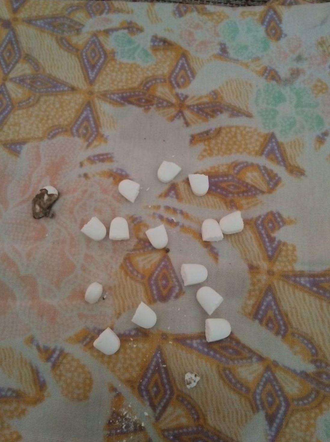 petua berkesan hilangkan kesan terbakar pada seterika guna panadol