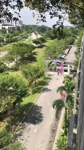 imigresen serbu markas scam online terbesar di cyberjaya, 1000 warga china ditahan