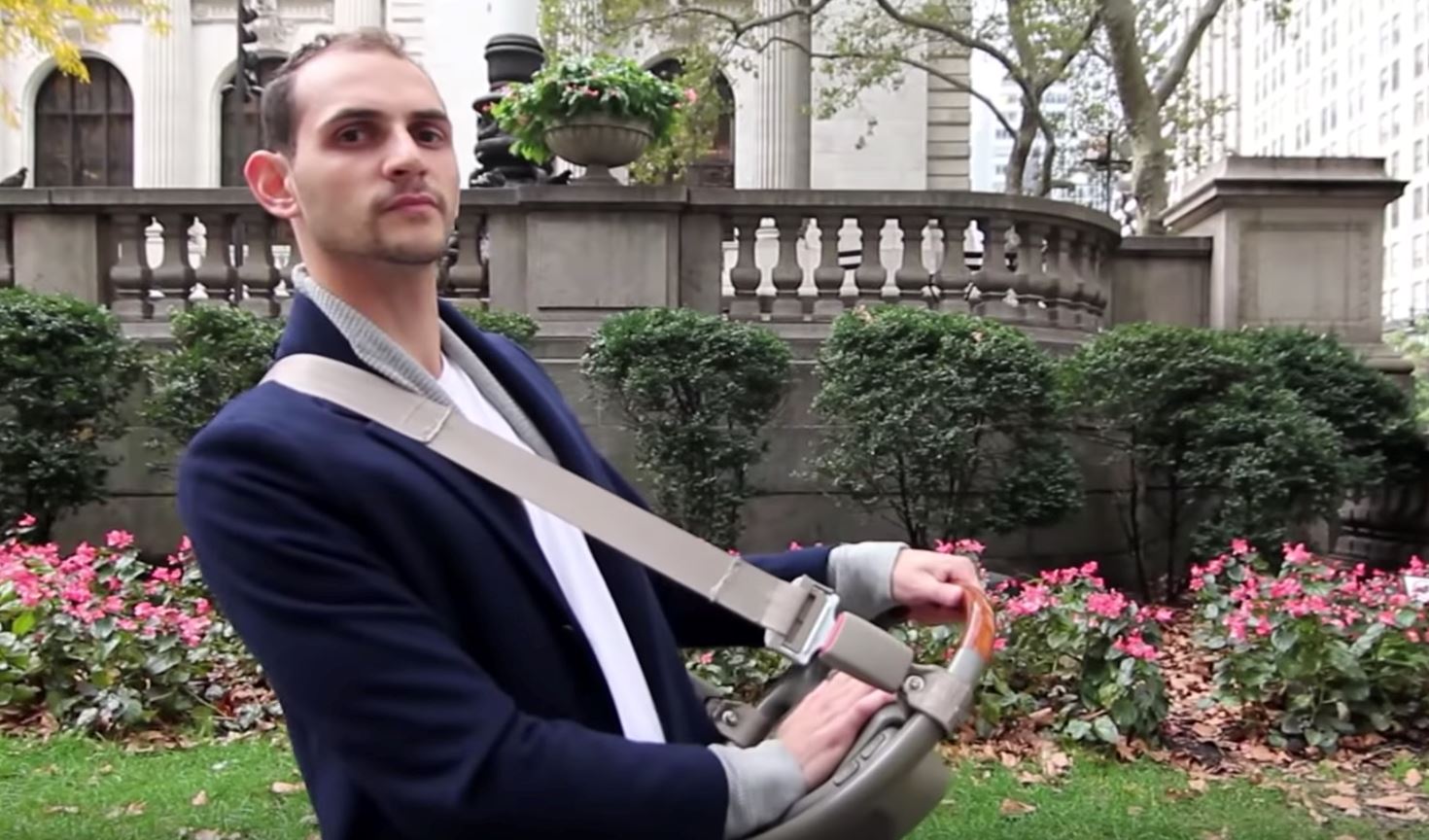 lelaki cipta hon khas untuk pejalan kaki, siap dengan stering