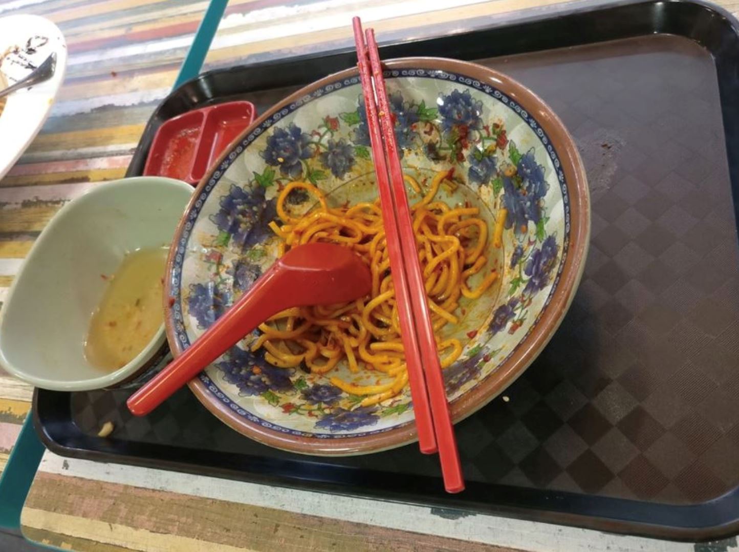 tak sangka makan lebihan makanan orang kini jadi trend