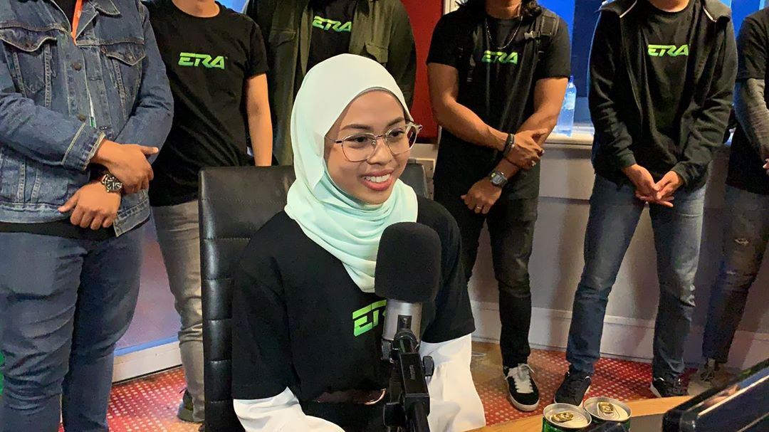 “sedih sebab dah selalu bersama”, dua peserta personaliti top era tersingkir hari ini