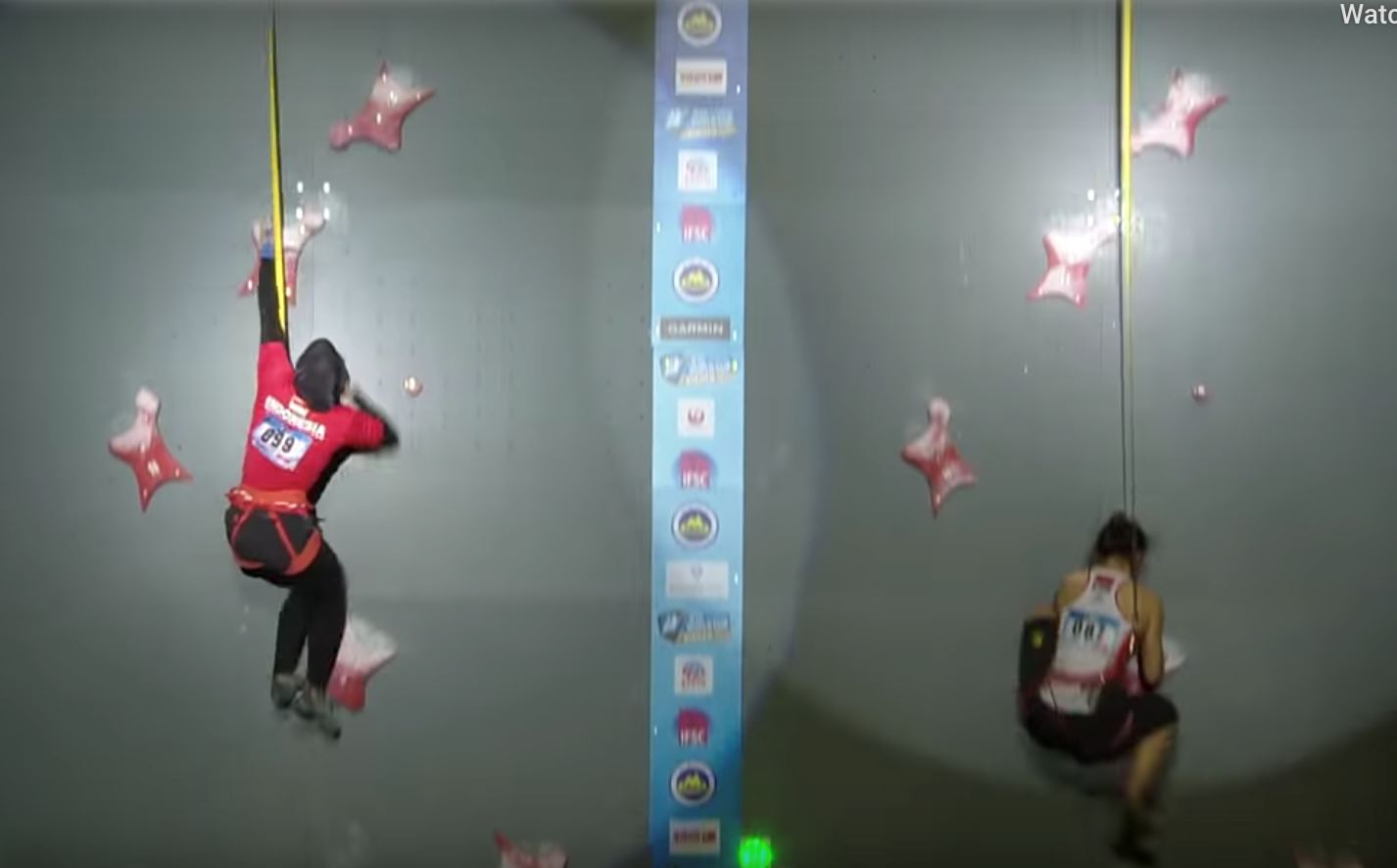 guna nama spiderwoman, gadis berhijab 24 tahun ini mampu panjat dinding dengan pantas! 